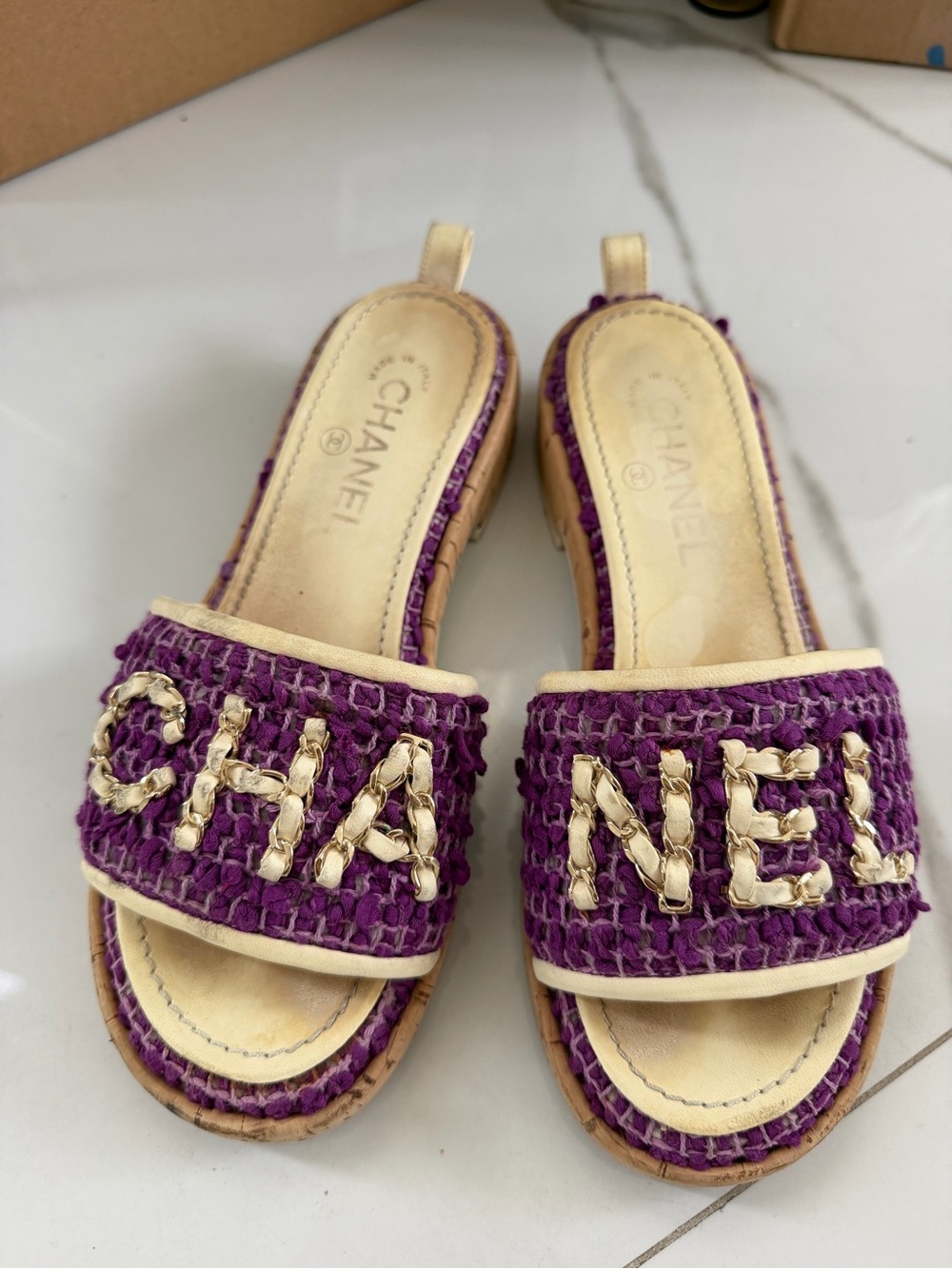 CHANEL Purple Tweed & Cork Woven Chain Logo Slides / Sandals / Mules 💜